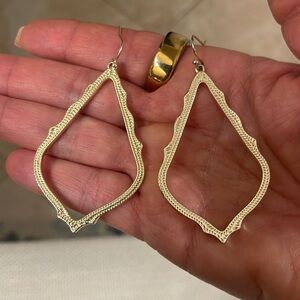 Kendra Scott gold earrings Exc Cond